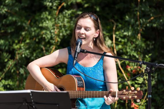 Janeen (CH) Janeen (CH)