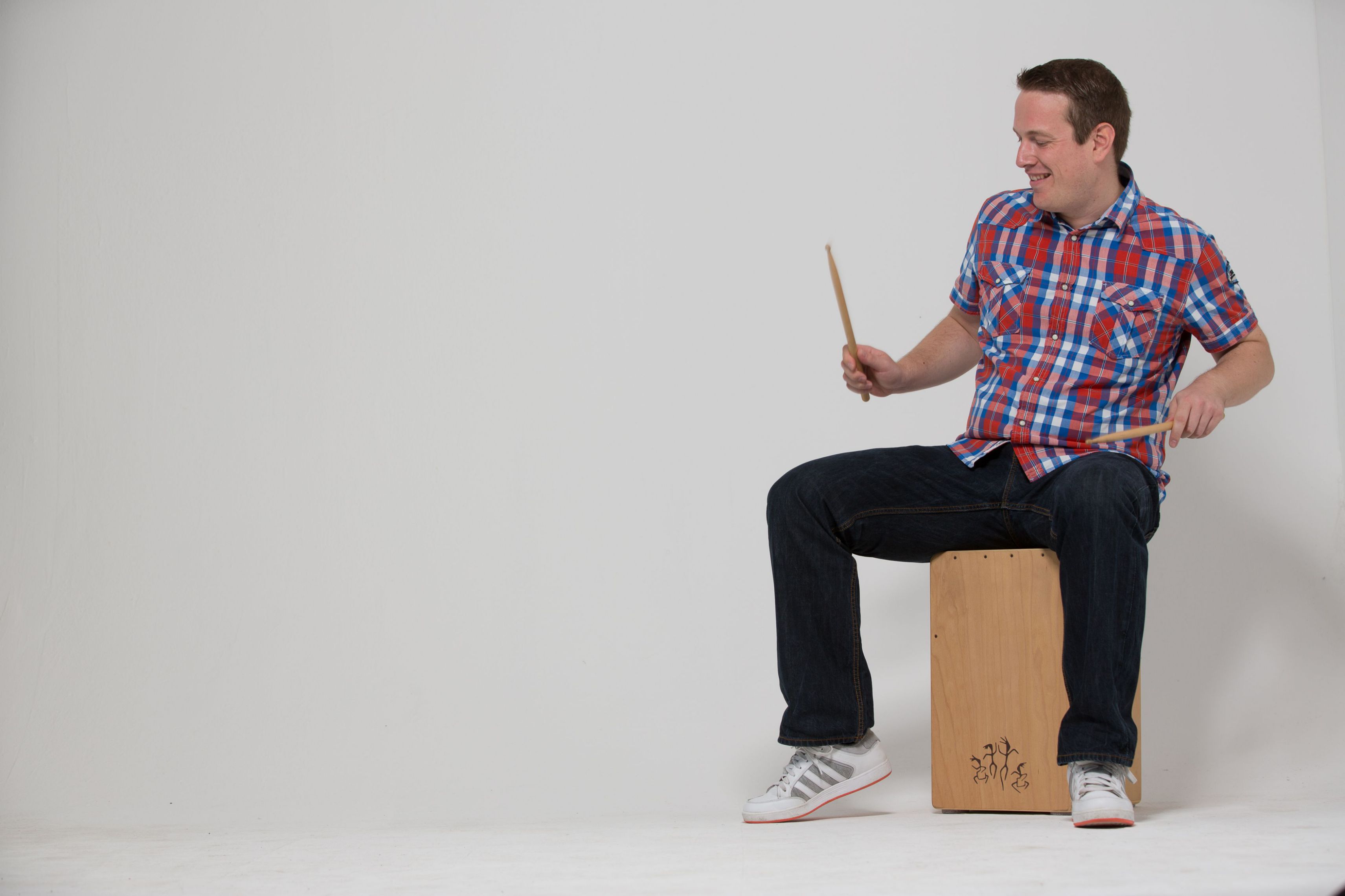 Daniel Schwenger (Cajon)